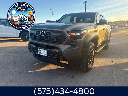 Used 2025 Toyota Tacoma TRD Off-Road image 1