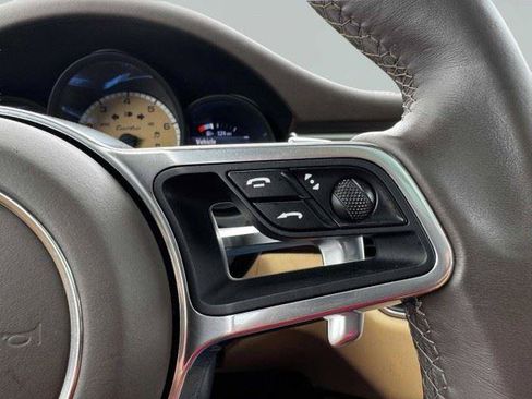 Used 2017 Porsche Macan Turbo AWD/4WD image 27