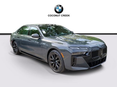 Used 2023 BMW 760i xDrive w/ Luxury Rear Seating Package AWD/4WD image 1