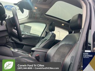 Used 2022 Ford Escape SEL w/ SEL Stealth AWD Package video 2