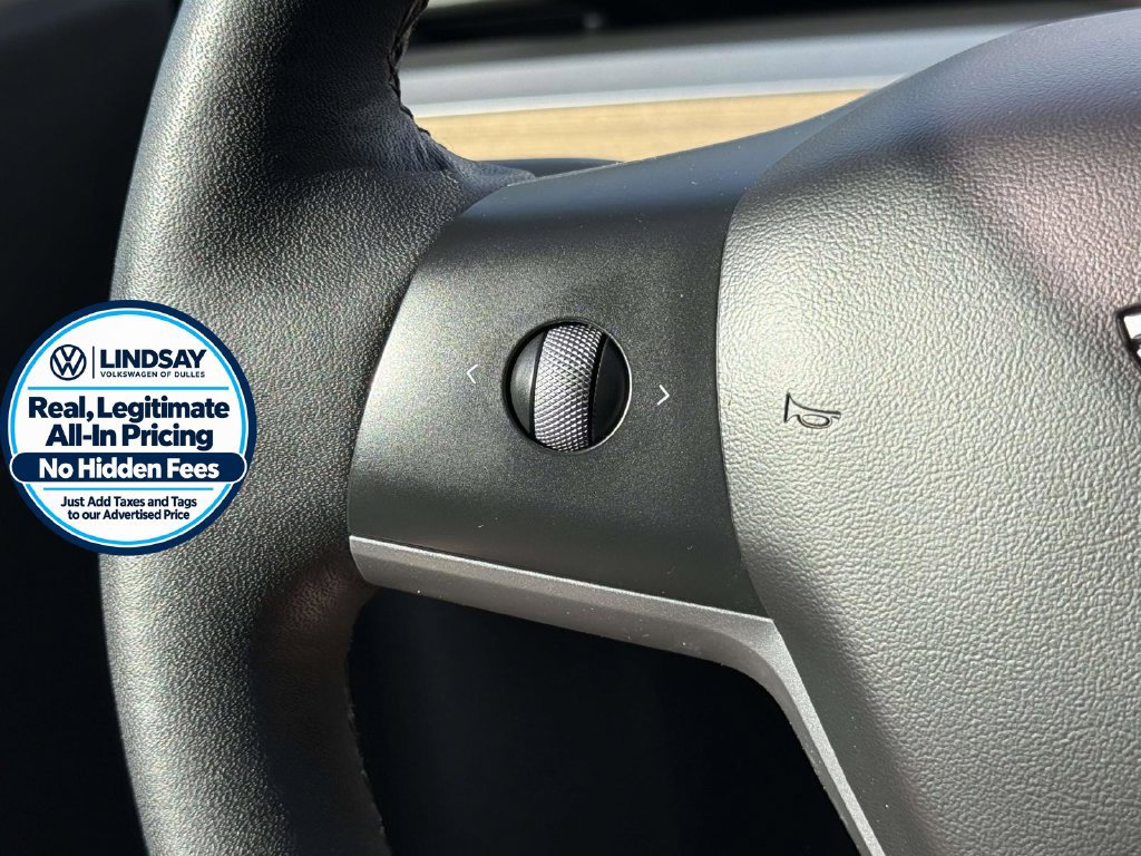 Used 2022 Tesla Model Y Long Range AWD/4WD image 26