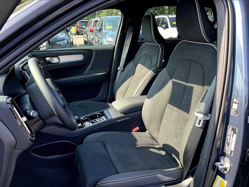 New 2026 Volvo XC40 B5 Ultra w/ Protection Package Premier image 13