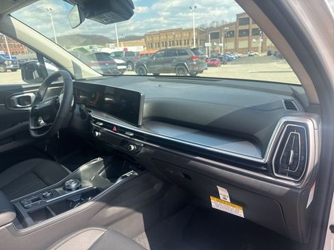 New 2026 Kia Sorento EX AWD/4WD image 19