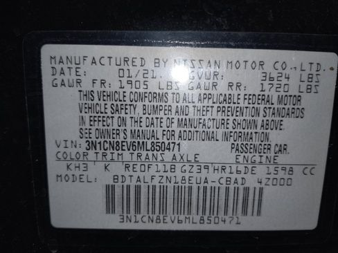 Used 2021 Nissan Versa SV FWD image 33