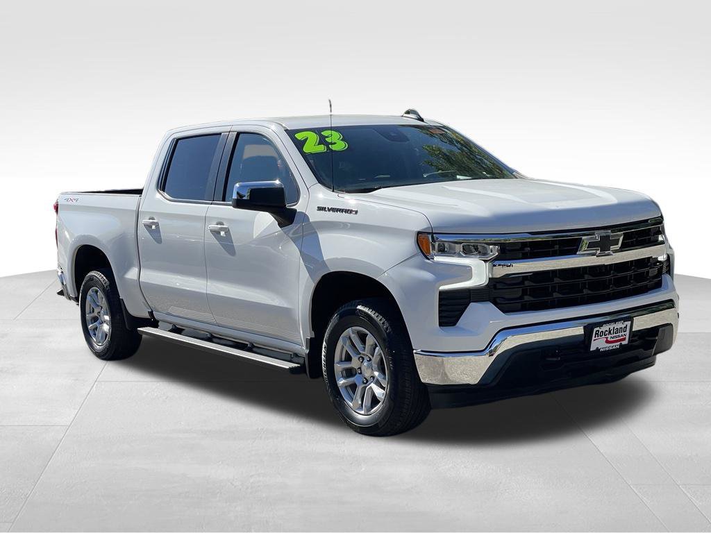 Used 2023 Chevrolet Silverado 1500 LT w/ Protection Package AWD/4WD image 3