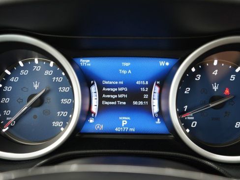Used 2019 Maserati Ghibli S Q4 AWD/4WD image 24