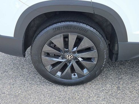 Certified 2023 Volkswagen Taos S FWD image 9