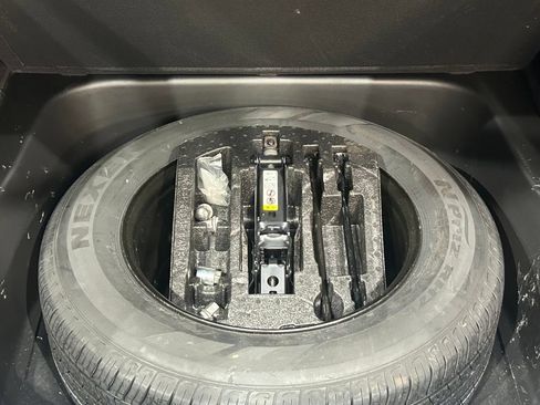 Used 2019 Jeep Grand Cherokee Trailhawk AWD/4WD image 31