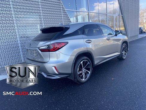 Used 2017 Lexus RX 450h AWD image 10