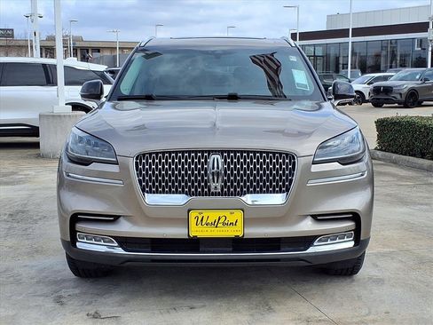 Used 2020 Lincoln Aviator Reserve w/ Equipment Group 201A image 6