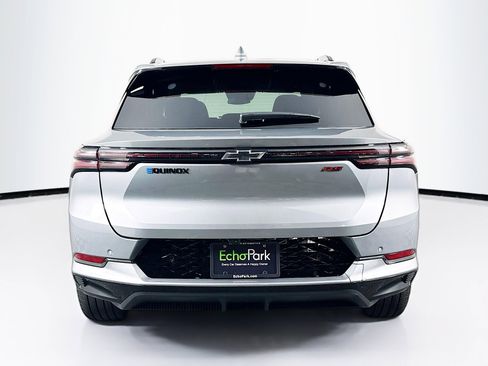 Used 2025 Chevrolet Equinox EV RS FWD image 7