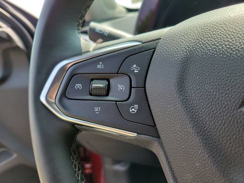 Used 2025 Chevrolet Trax LT w/ Driver Confidence Package FWD image 27