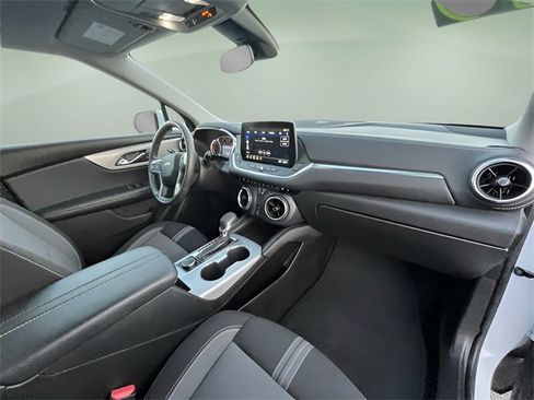 Used 2025 Chevrolet Blazer LT image 35