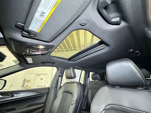 New 2025 Jeep Grand Cherokee Laredo image 21