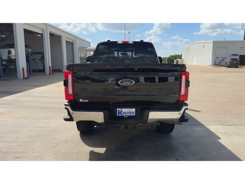 Used 2024 Ford F250 Lariat AWD/4WD image 7