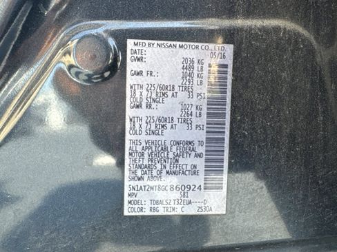 Used 2016 Nissan Rogue SL w/ SL Premium Package FWD image 16