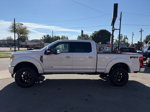 Used 2019 Ford F350 Platinum w/ Platinum Ultimate Package image 3