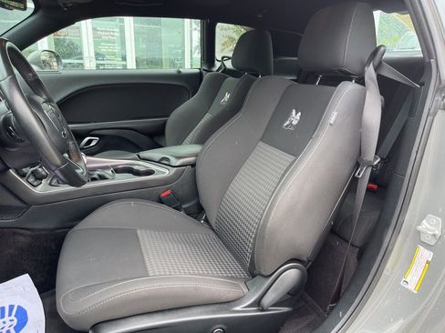 Used 2018 Dodge Challenger R/T Scat Pack RWD image 7
