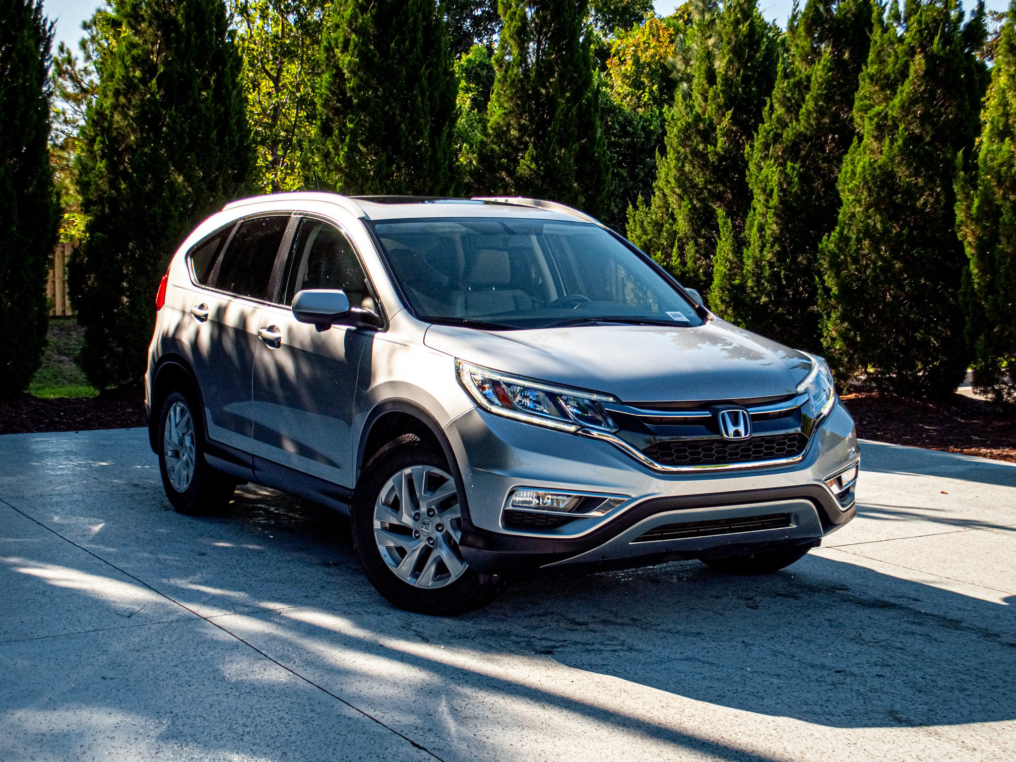 Used 2016 Honda CR-V EX-L image 2