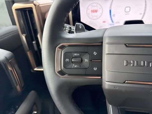 Used 2025 GMC Hummer EV 2X AWD/4WD image 16