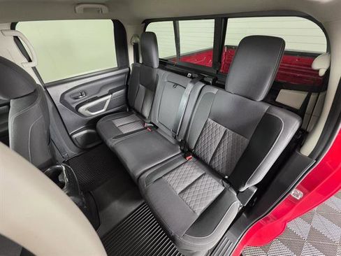 Used 2024 Nissan Titan SV w/ SV Convenience Package image 22