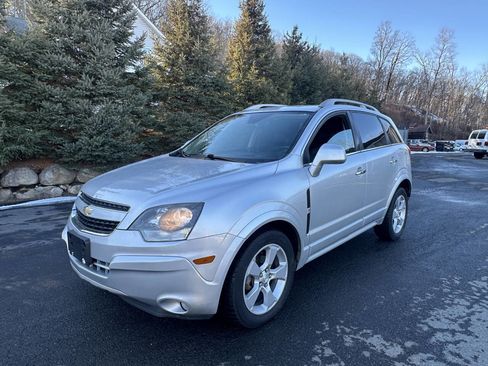 Used 2015 Chevrolet Captiva Sport LT w/ Convenience Package image 4