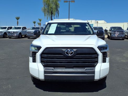 Used 2022 Toyota Tundra SR5 w/ SR5 Premium Package RWD image 2
