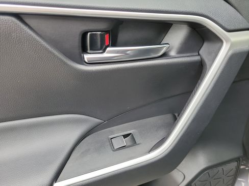 Used 2024 Toyota RAV4 XLE FWD image 25