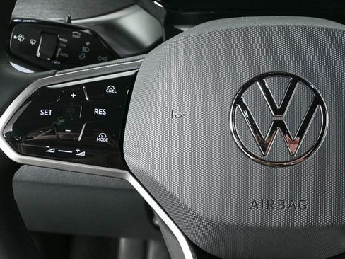 New 2025 Volkswagen ID. Buzz Pro S image 11