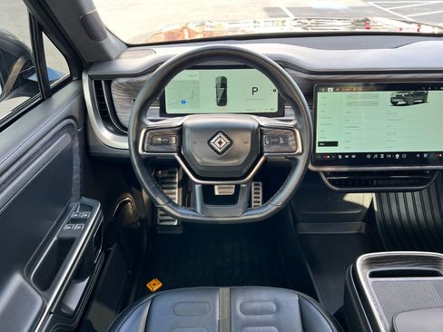 Used 2022 Rivian R1S Launch Edition image 13