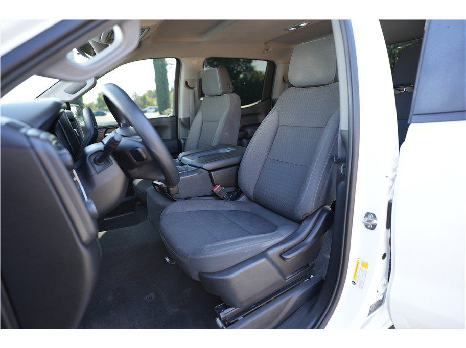 Used 2020 Chevrolet Silverado 1500 LT RWD image 11