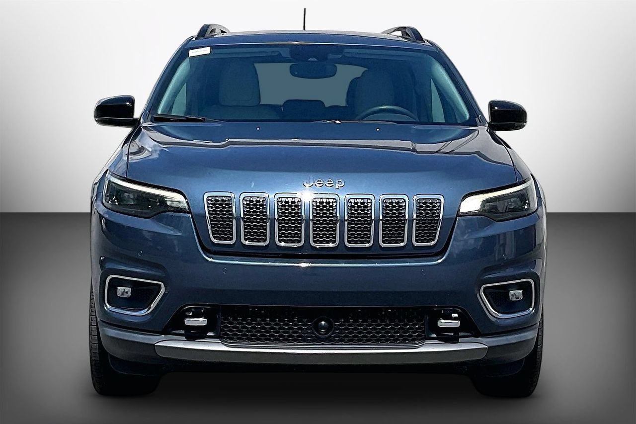 Certified 2022 Jeep Cherokee Limited w/ Elite Package AWD/4WD image 3