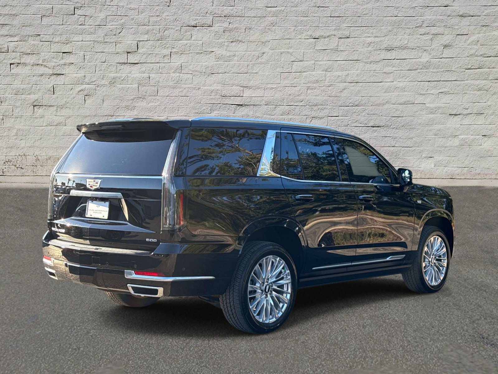 Certified 2026 Cadillac Escalade Luxury AWD/4WD image 5