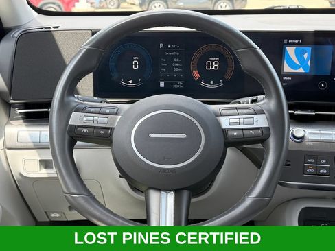 Used 2025 Hyundai Kona SEL FWD image 22