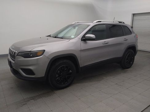 Used 2020 Jeep Cherokee Latitude image 2