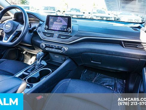 Used 2024 Nissan Altima 2.5 SV image 24