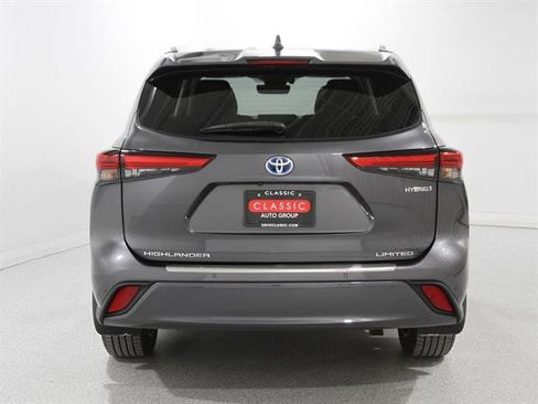 Used 2020 Toyota Highlander Limited image 22