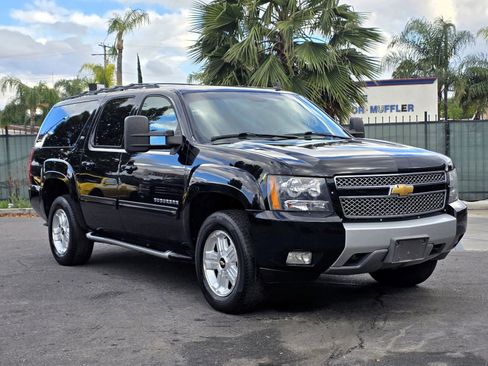 Used 2013 Chevrolet Suburban LT w/ Suspension Package, Off-Road AWD/4WD image 2