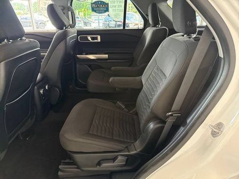 Used 2020 Ford Explorer XLT AWD/4WD image 10