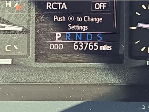 Used 2019 Toyota Tundra Limited w/ Limited Premium Package AWD/4WD image 9