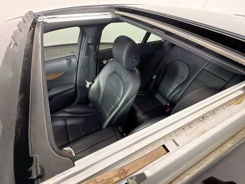 Used 2020 Mercedes-Benz C 300 Sedan image 23