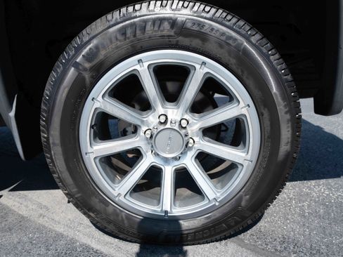 Used 2014 GMC Sierra 1500 SLT w/ SLT Crew Cab Value Package AWD/4WD image 28