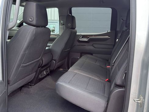 Used 2022 Chevrolet Silverado 1500 LT AWD/4WD image 10