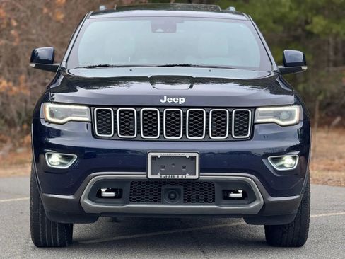 Used 2018 Jeep Grand Cherokee Limited AWD/4WD image 3