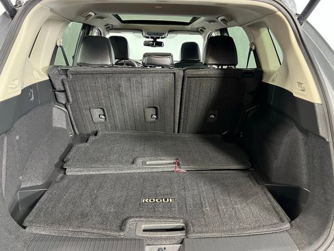 Used 2023 Nissan Rogue SL w/ SL Premium Package image 30