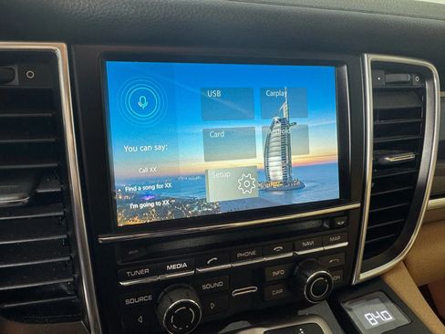 Used 2016 Porsche Panamera image 19