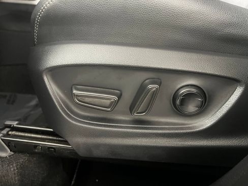 Certified 2023 Toyota Corolla Cross XLE FWD image 13