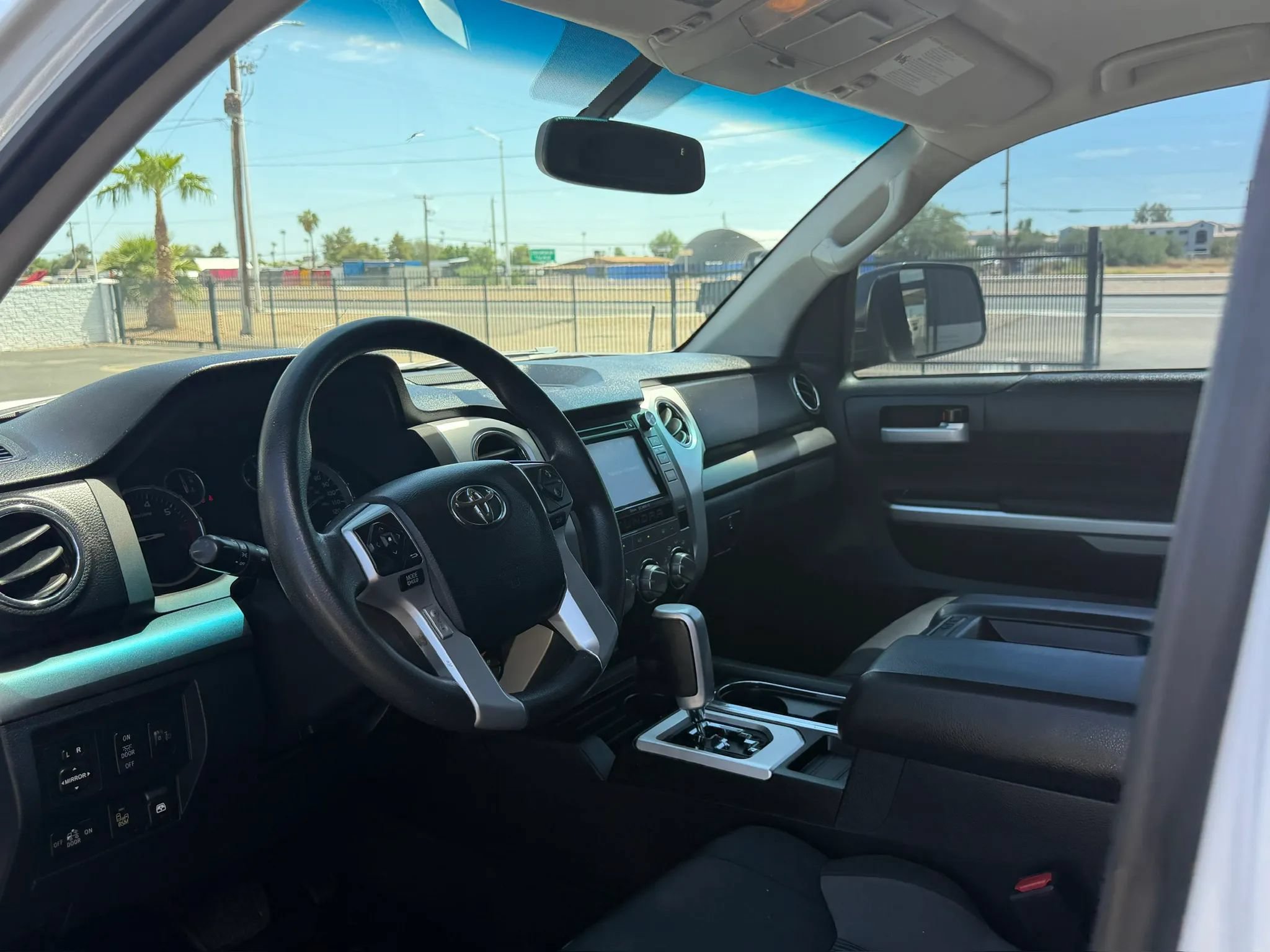 Used 2016 Toyota Tundra SR5 w/ SR5 Upgrade Package RWD image 16