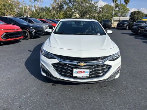 Certified 2024 Chevrolet Malibu LT image 2