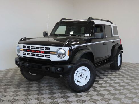 Used 2023 Ford Bronco Heritage Edition AWD/4WD image 1